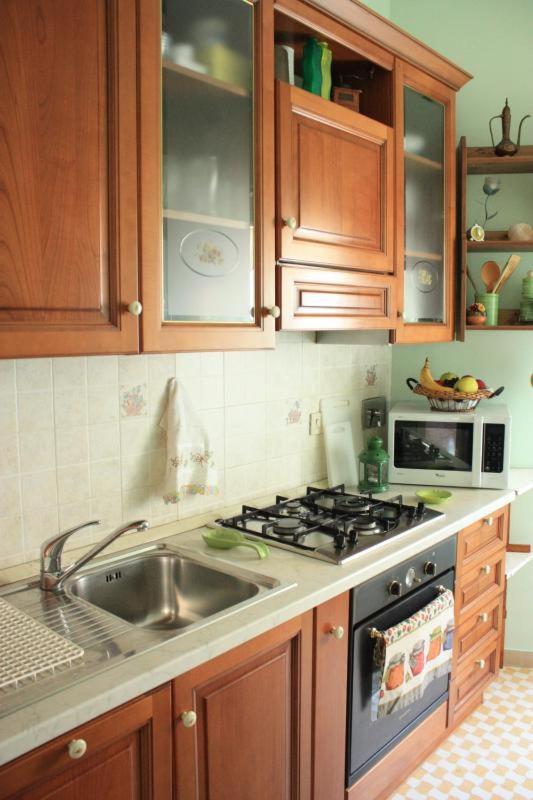 רומא Lyon Apartment At Colosseo מראה חיצוני תמונה